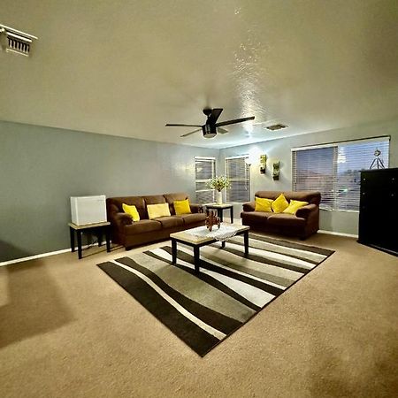 Cozy Private Room With Shared Bathroom Inside A House Phoenix Exterior photo