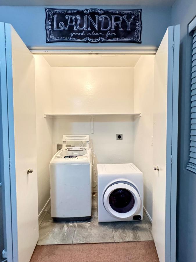 Cozy Private Room With Shared Bathroom Inside A House Phoenix Exterior photo